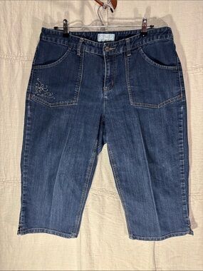 C J Banks Denim Capri Pants Plus Size 14W Blue Jeans Rhinestone Stud Pocket